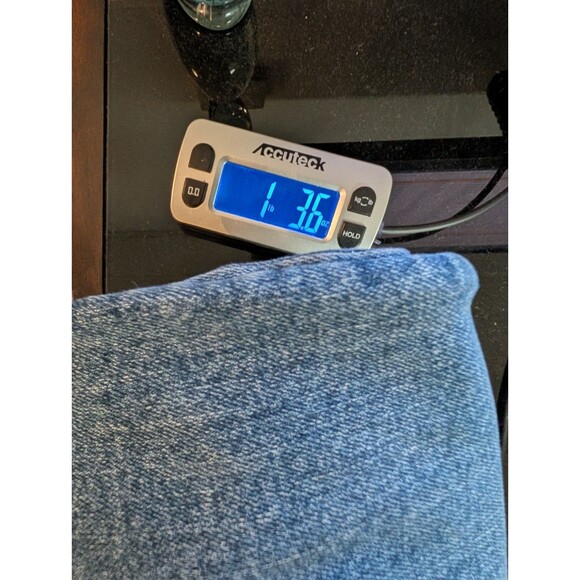 Old Navy Boyfriend Jeans Size 18 Mid Rise Distressed Holes Blue Stretch Denim - Picture 11 of 11